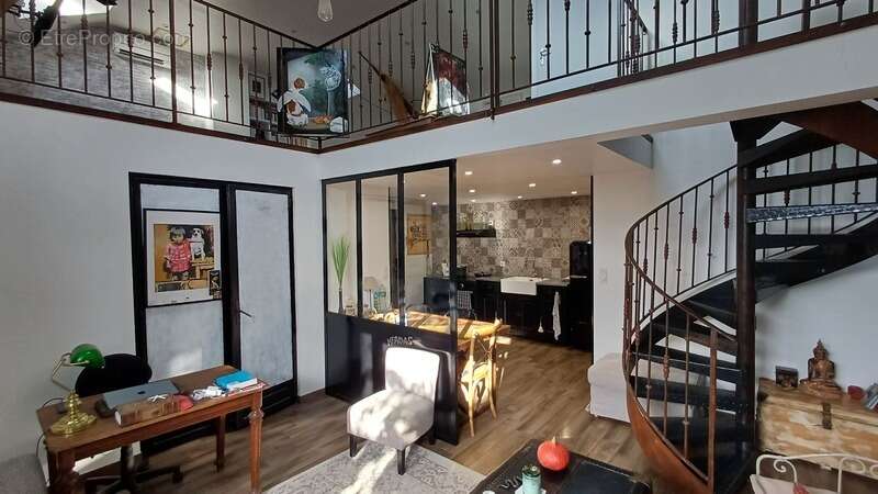 Maison à SAINTE-ALVERE