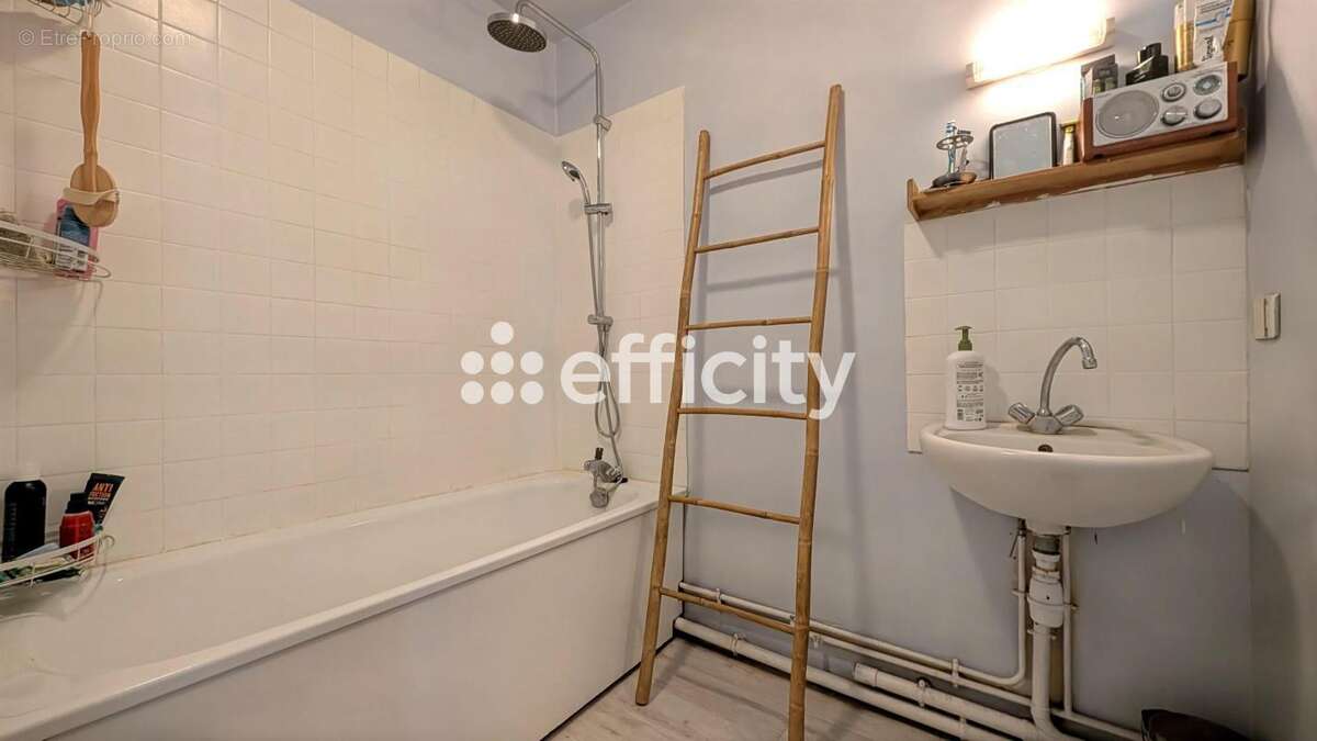Appartement à LOGNES
