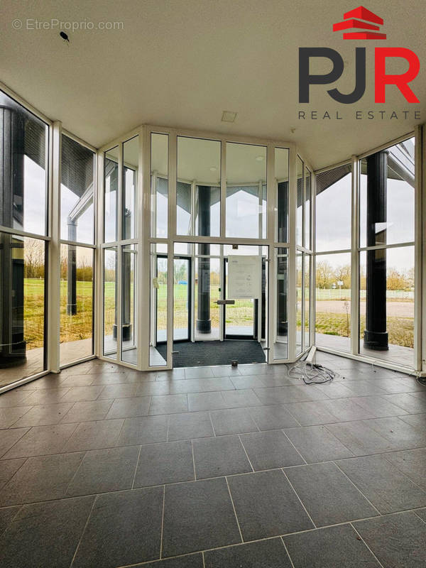 Commerce à GONDREVILLE