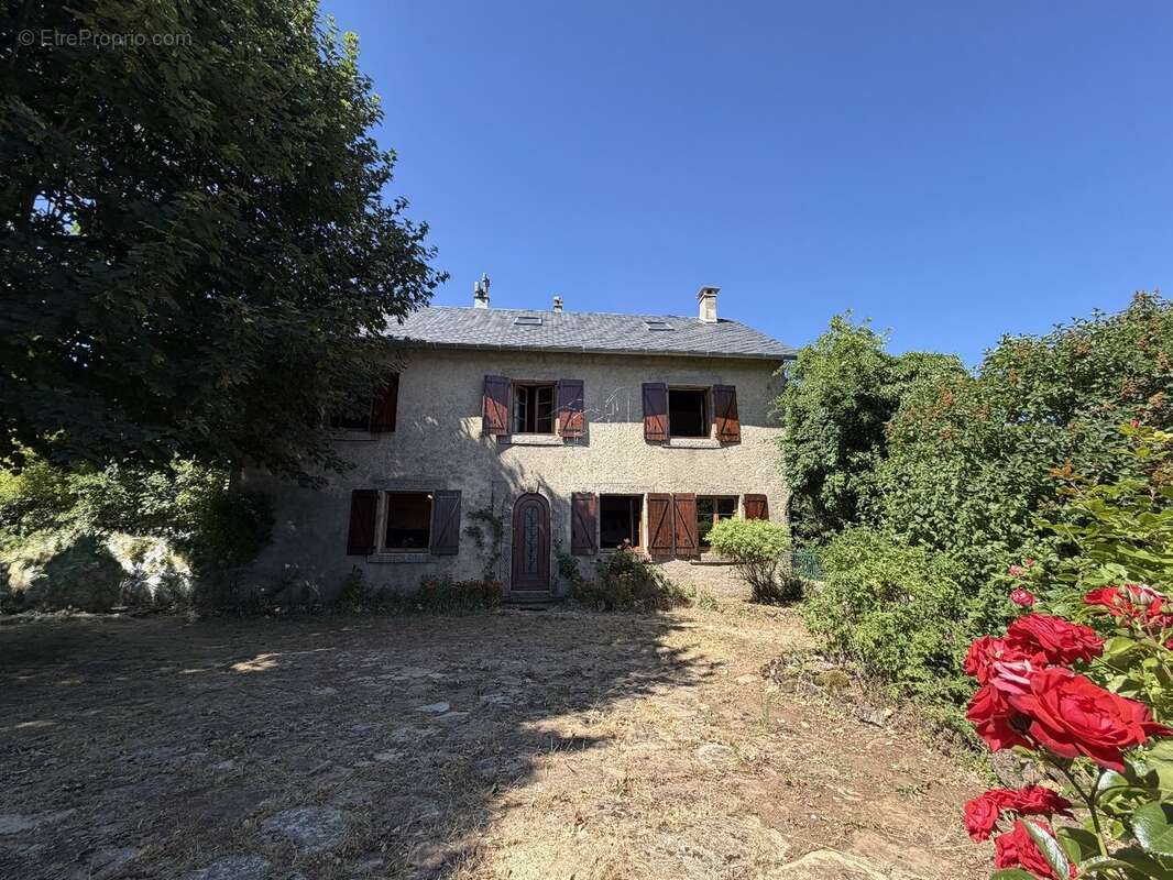Maison à SAINT-SAUVEUR-CAMPRIEU