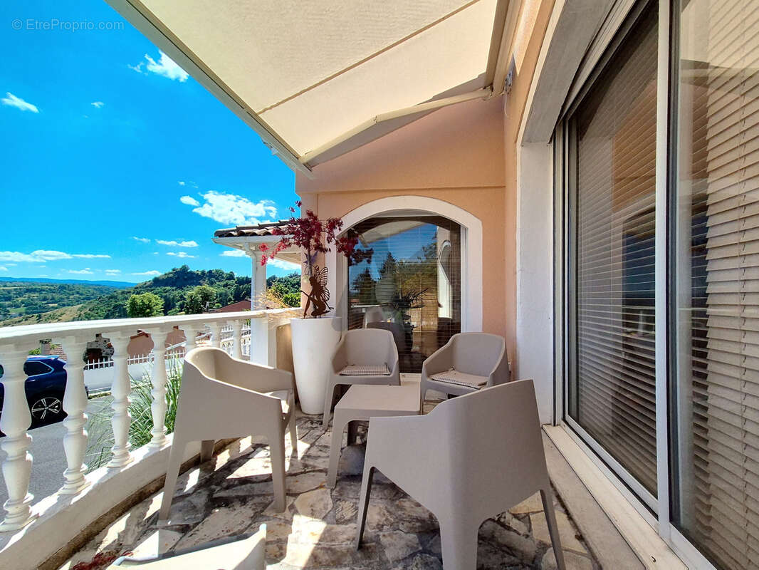 Appartement à ESPALY-SAINT-MARCEL