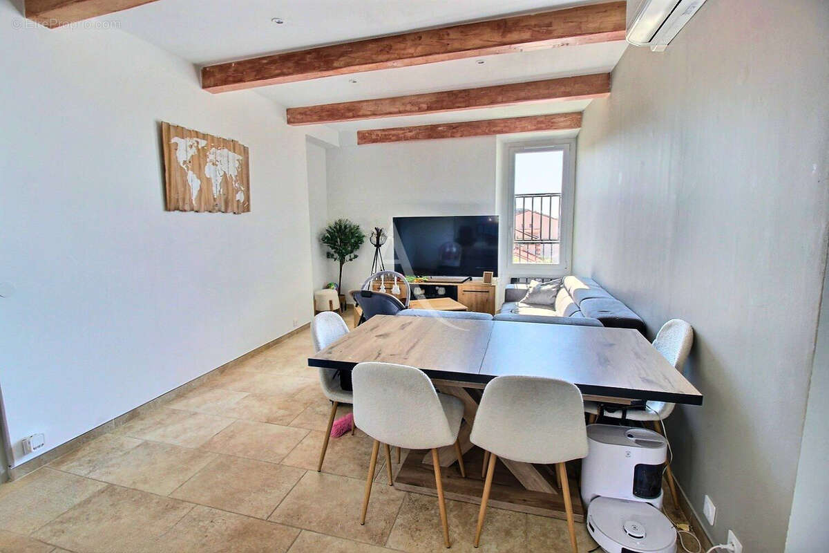 Appartement à CARQUEIRANNE
