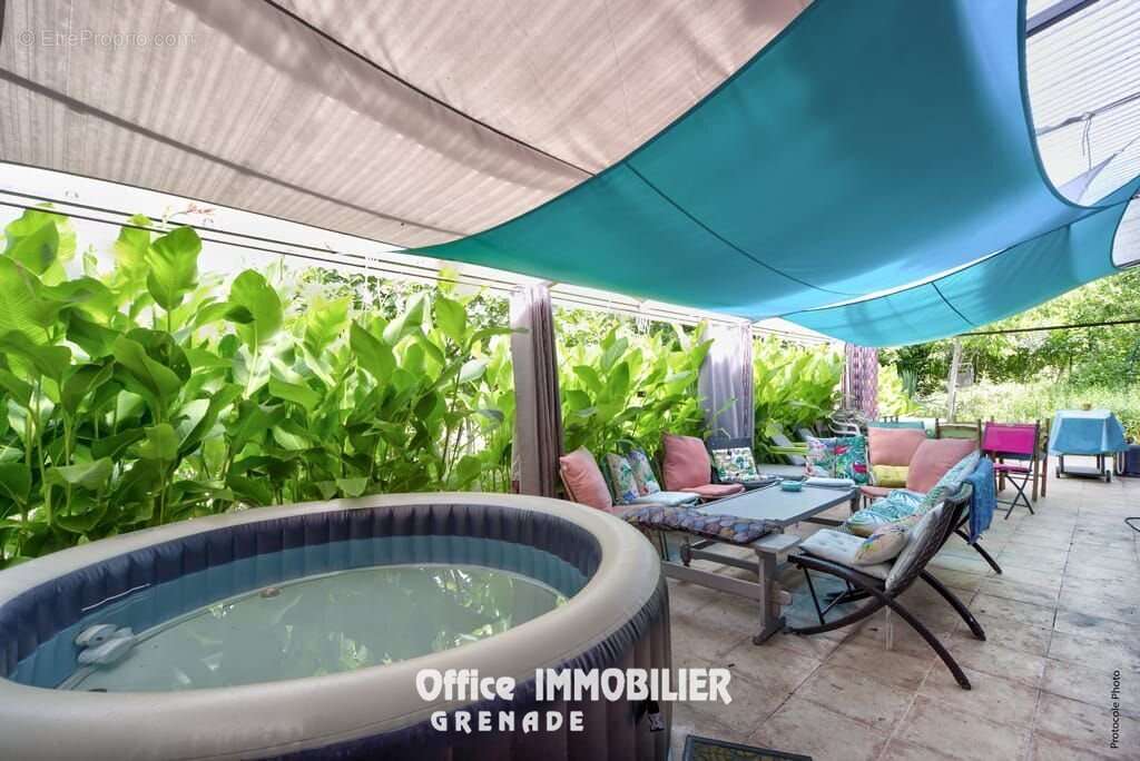 Maison à SAINT-RUSTICE