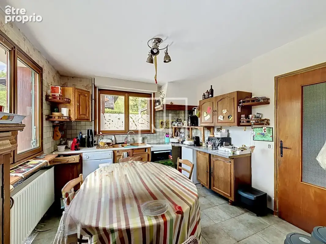 Viager occupé avec réserve d'usufruit   Propriété de 216 m2 composée de 3 appartements   Barcelonnette (04400) - photo 5