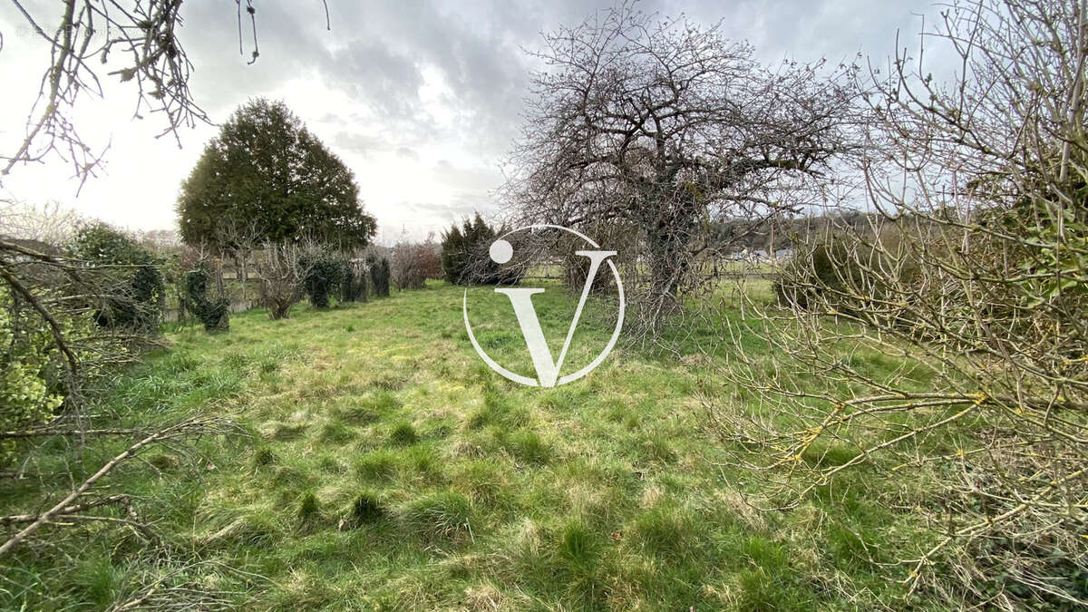 Terrain 990 m² à Vendome  - photo 4