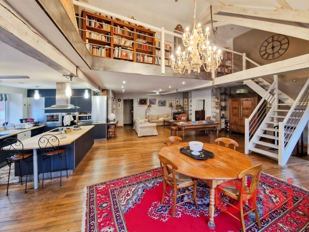 Maison à SAINT-AMAND-MONTROND