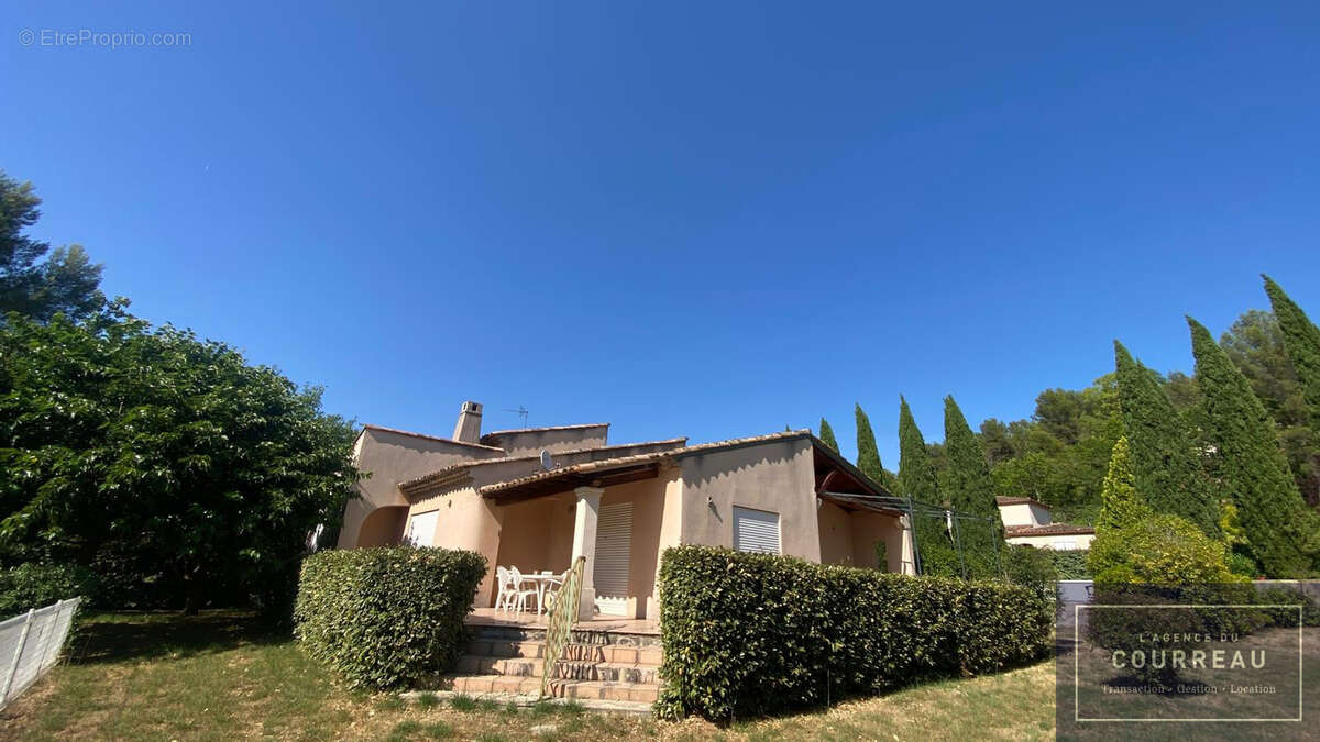 MAISON T5 de 163 M2 avec terrasses, piscine & garage - photo 5