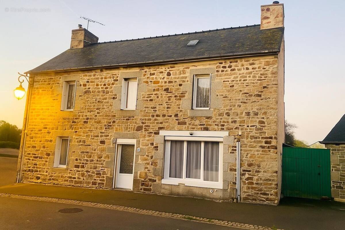 Photo 1 - Maison à PLOUEC-DU-TRIEUX