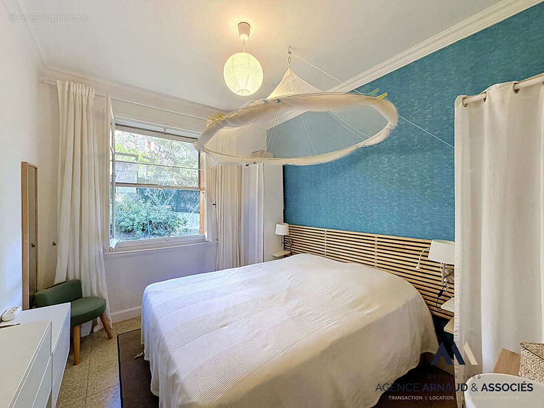 Appartement à SAINT-CYR-SUR-MER