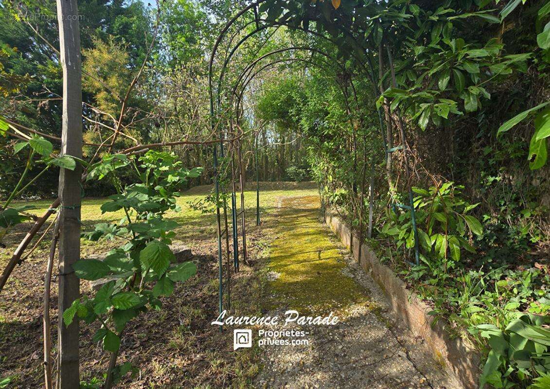 Maison à MONTPON-MENESTEROL