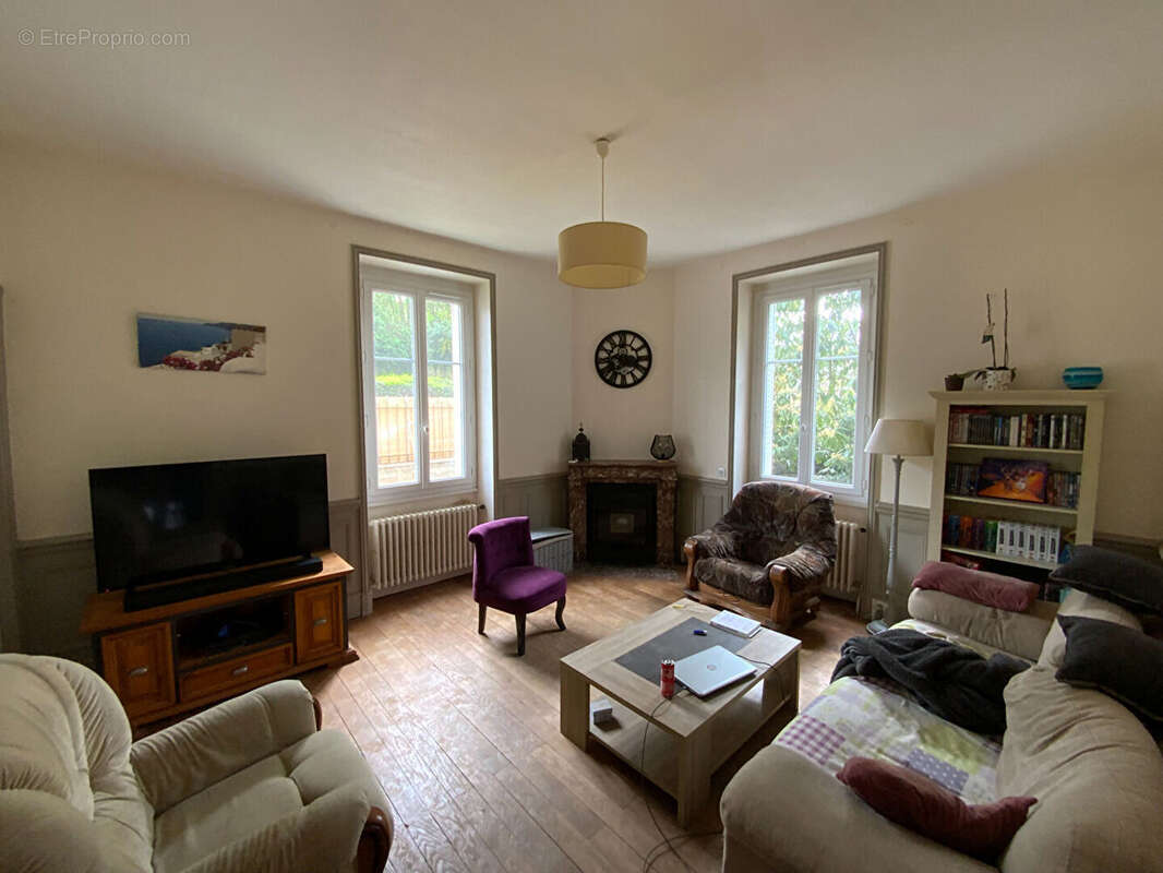 Maison à TOULON-SUR-ARROUX