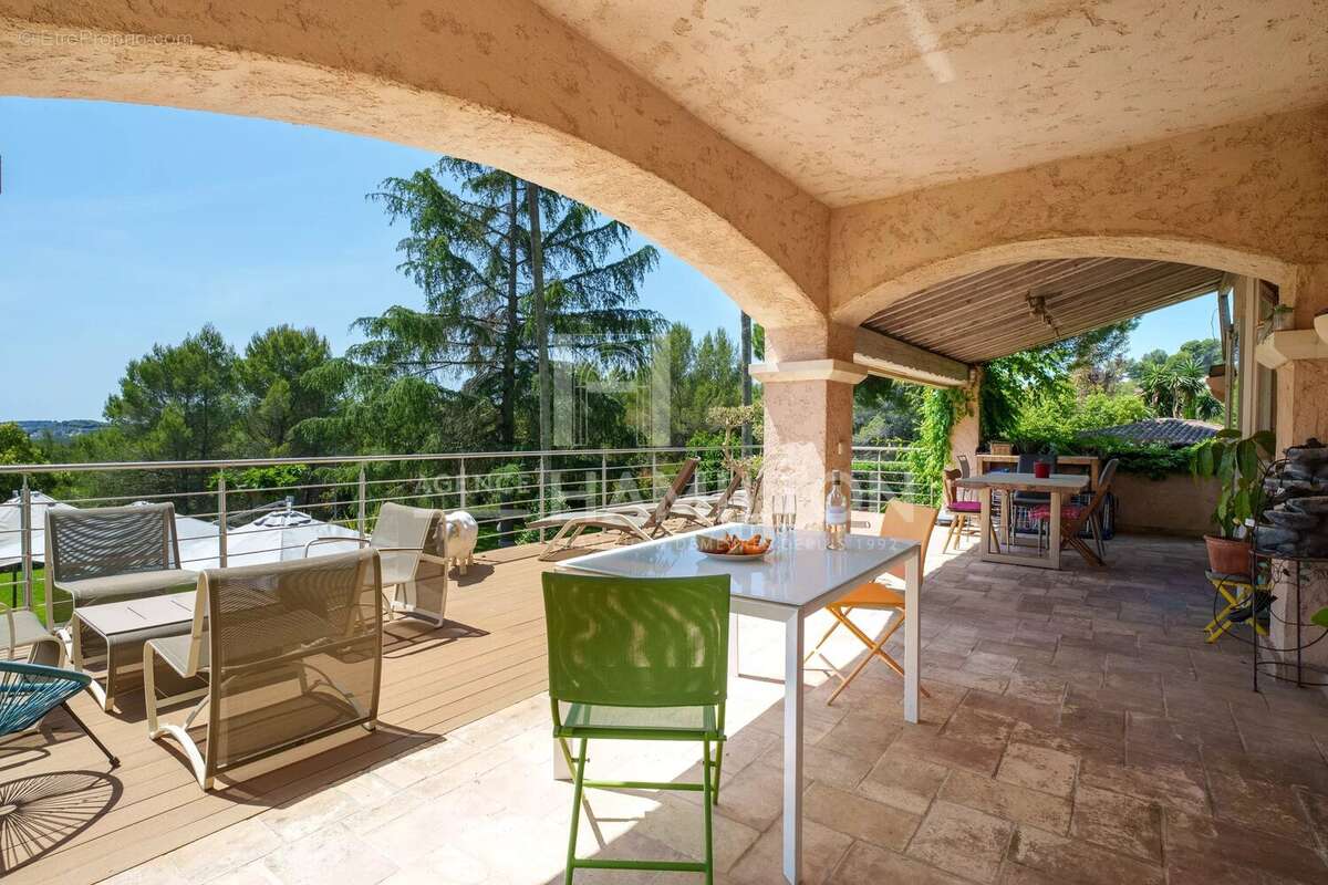 Maison à BIOT