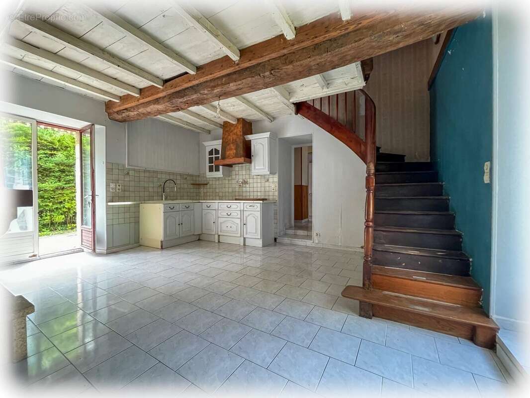 Maison à CLERMONT-DE-BEAUREGARD