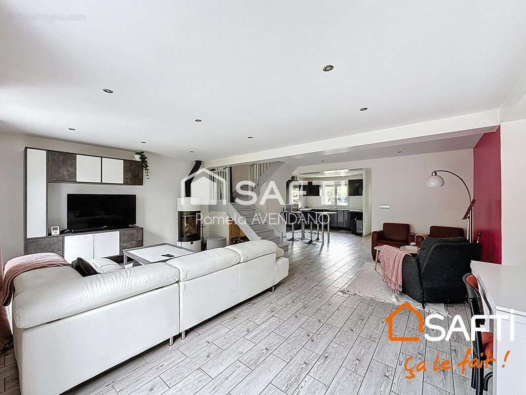 Photo 8 - Maison à LESIGNY