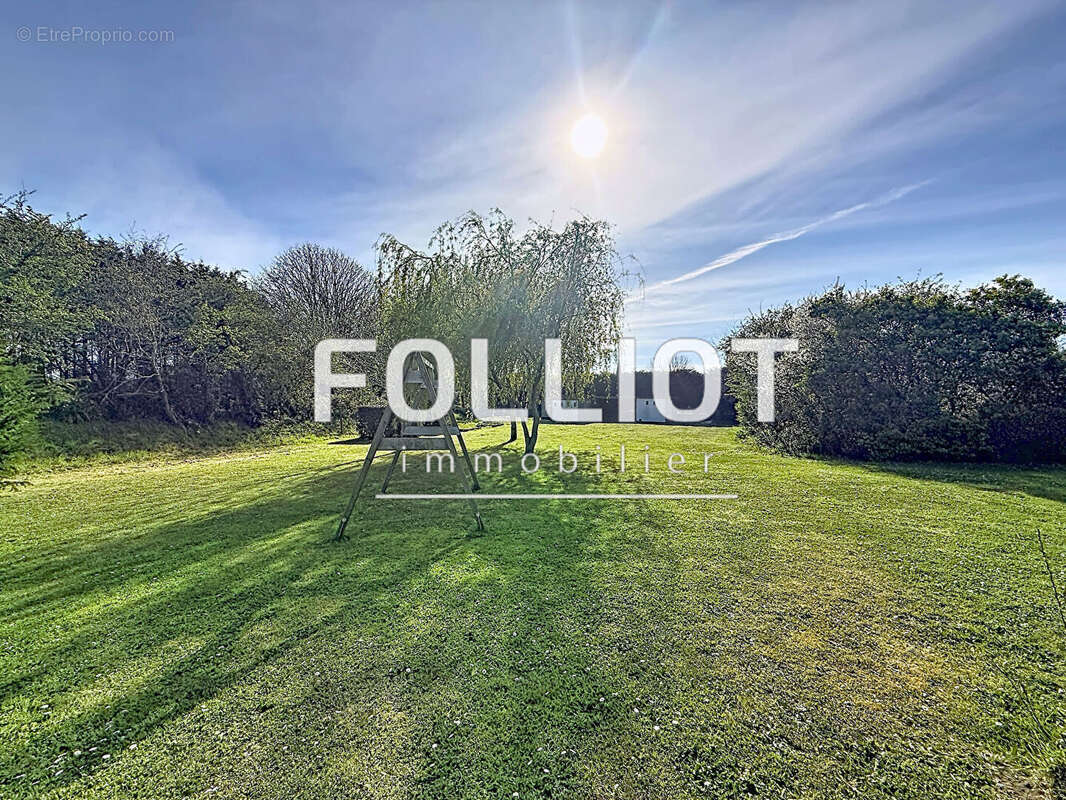 Terrain à BARNEVILLE-CARTERET