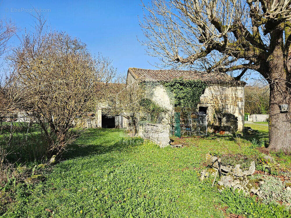 Maison à TORSAC