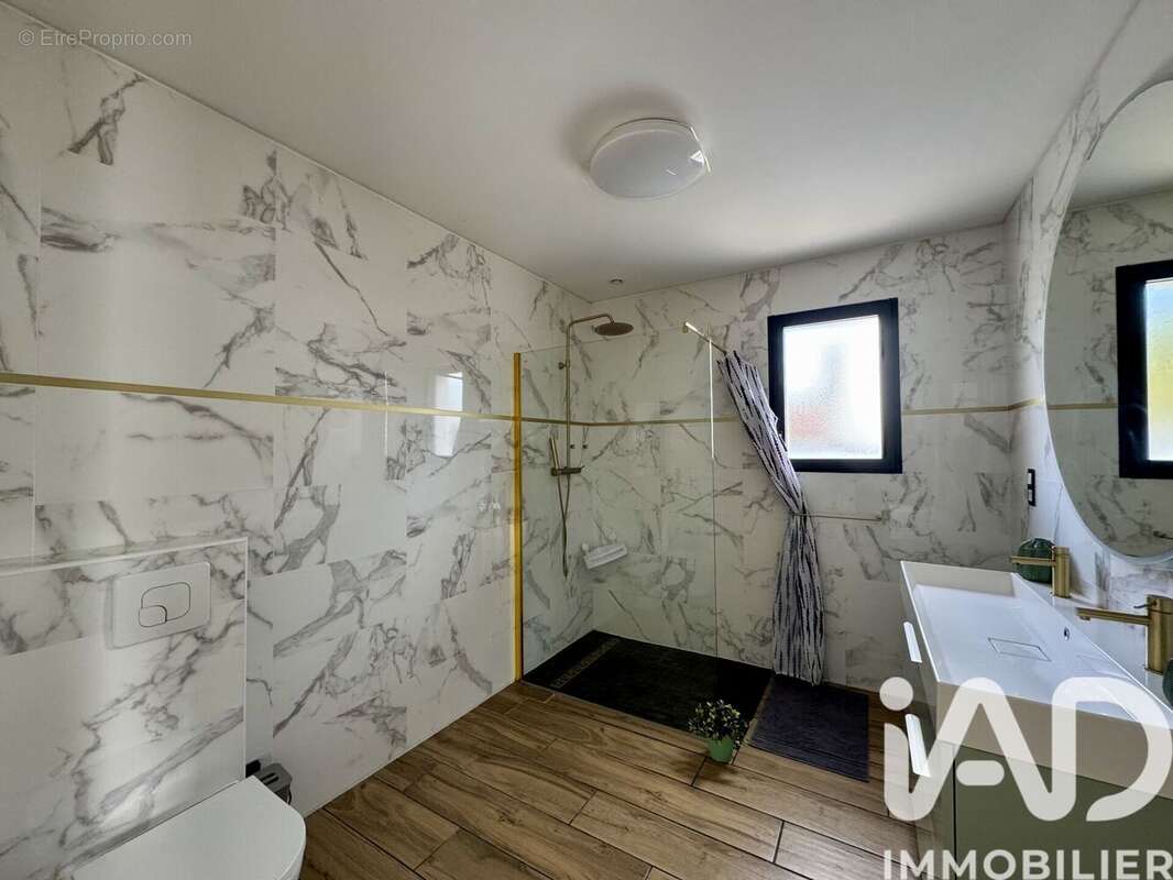 Maison 101 m² à Lye  - photo 5