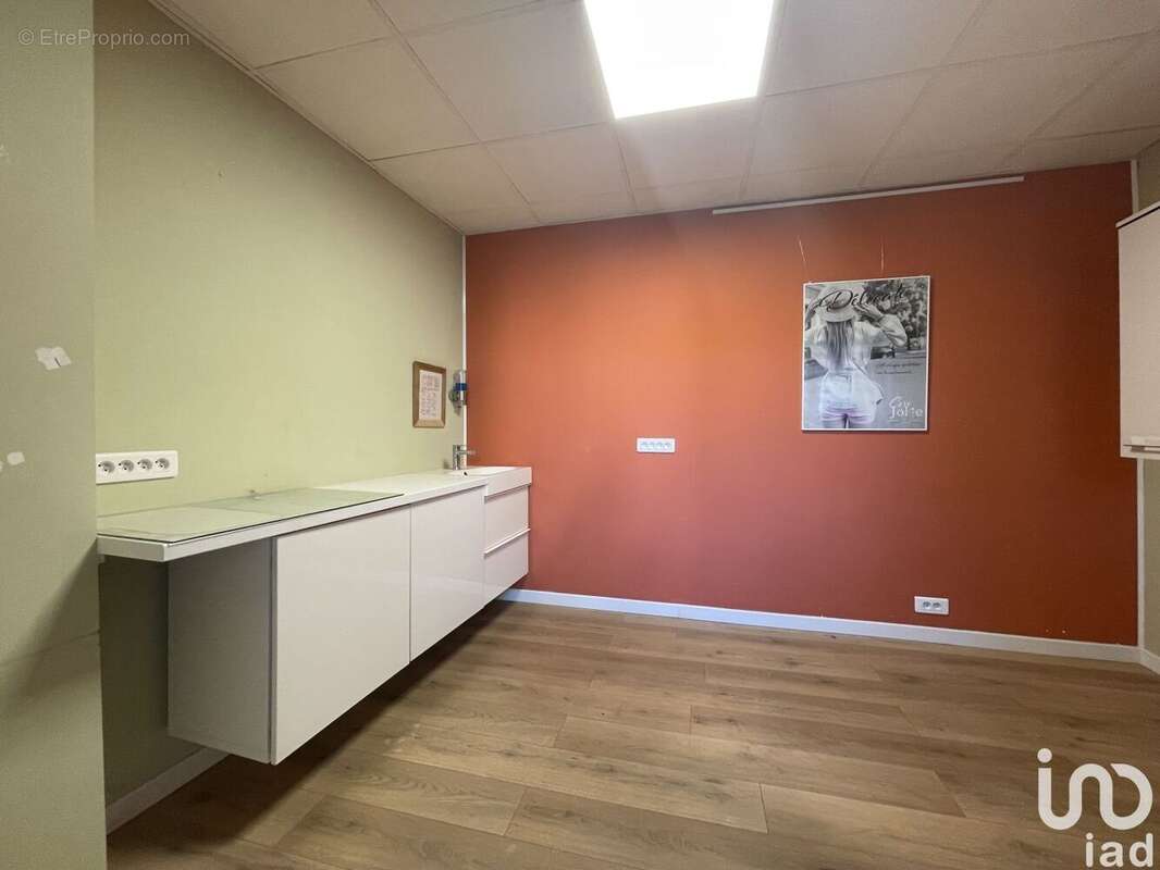 Photo 5 - Commerce à SAINT-VRAIN