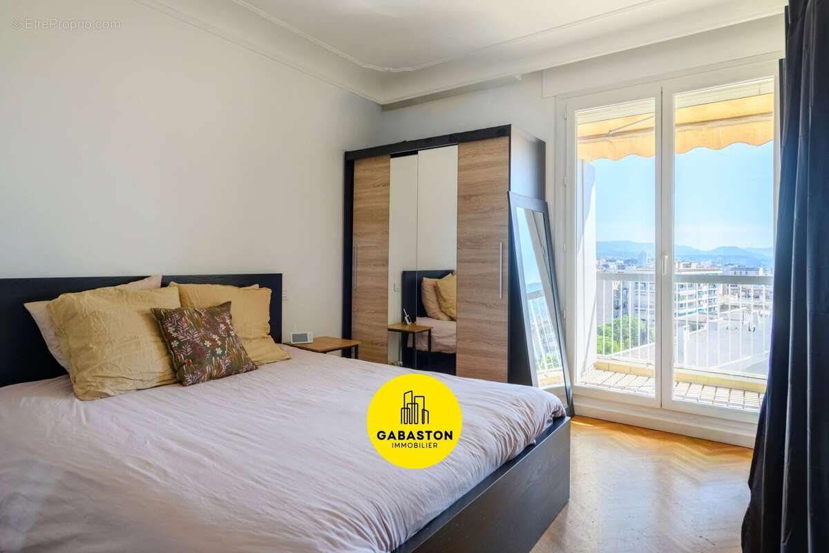 Appartement 91 m² à Marseille-8e  - photo 9