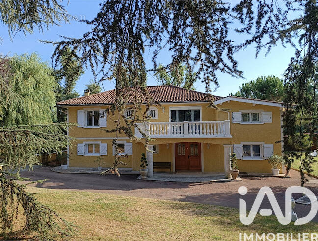 Photo 1 - Maison à LA TOUR-DE-SALVAGNY