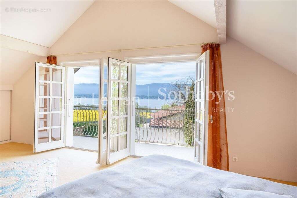 Propriété de caractère à deux pas du lac - photo 9