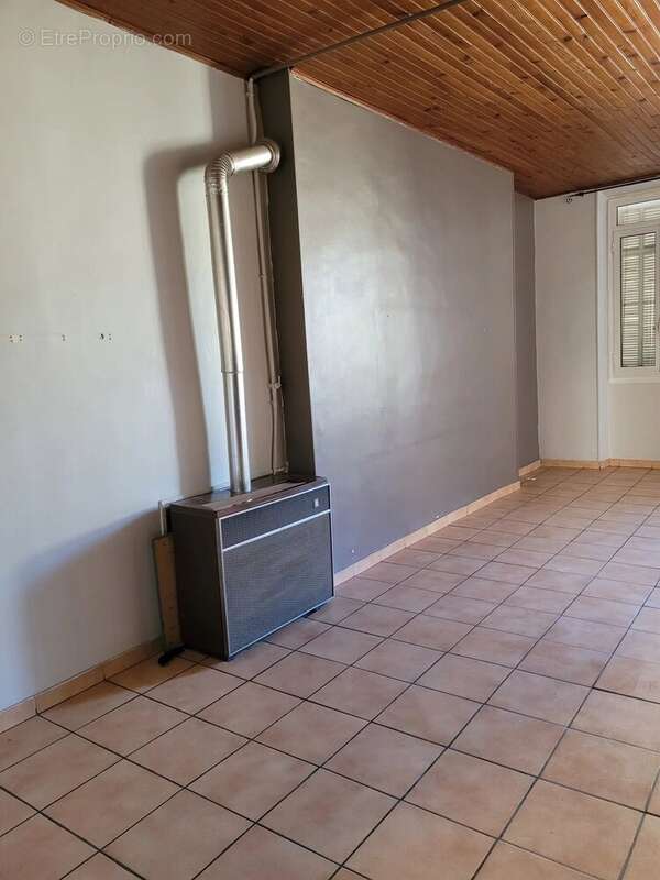 Appartement à MARSEILLE-5E