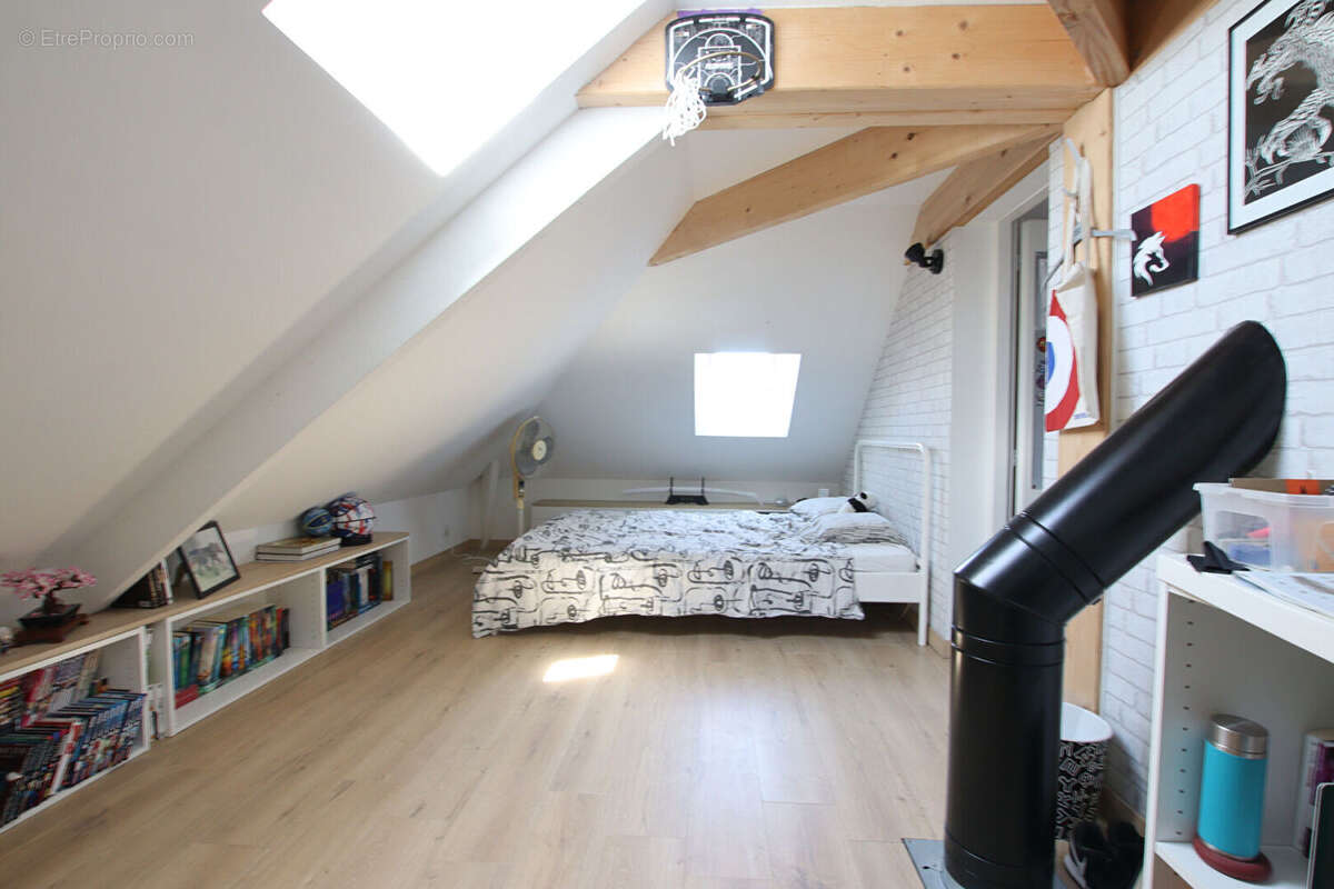 Maison 5 à 7 chambres dans le bourg de Vouillé - photo 15