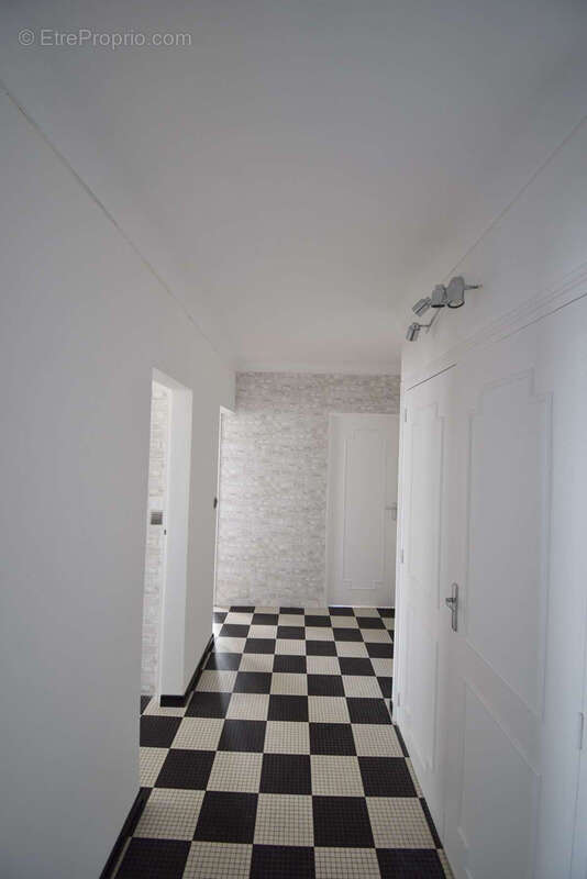 Appartement à SAINT-SEBASTIEN-SUR-LOIRE