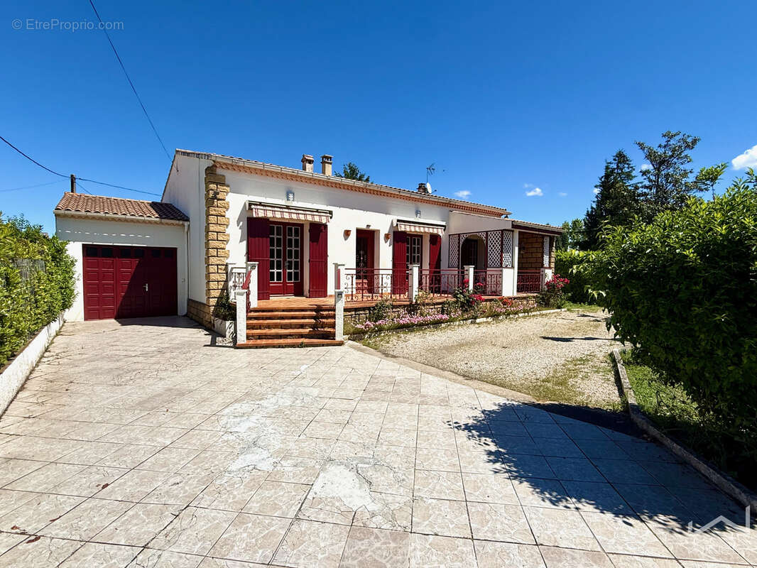 Maison à BOLLENE