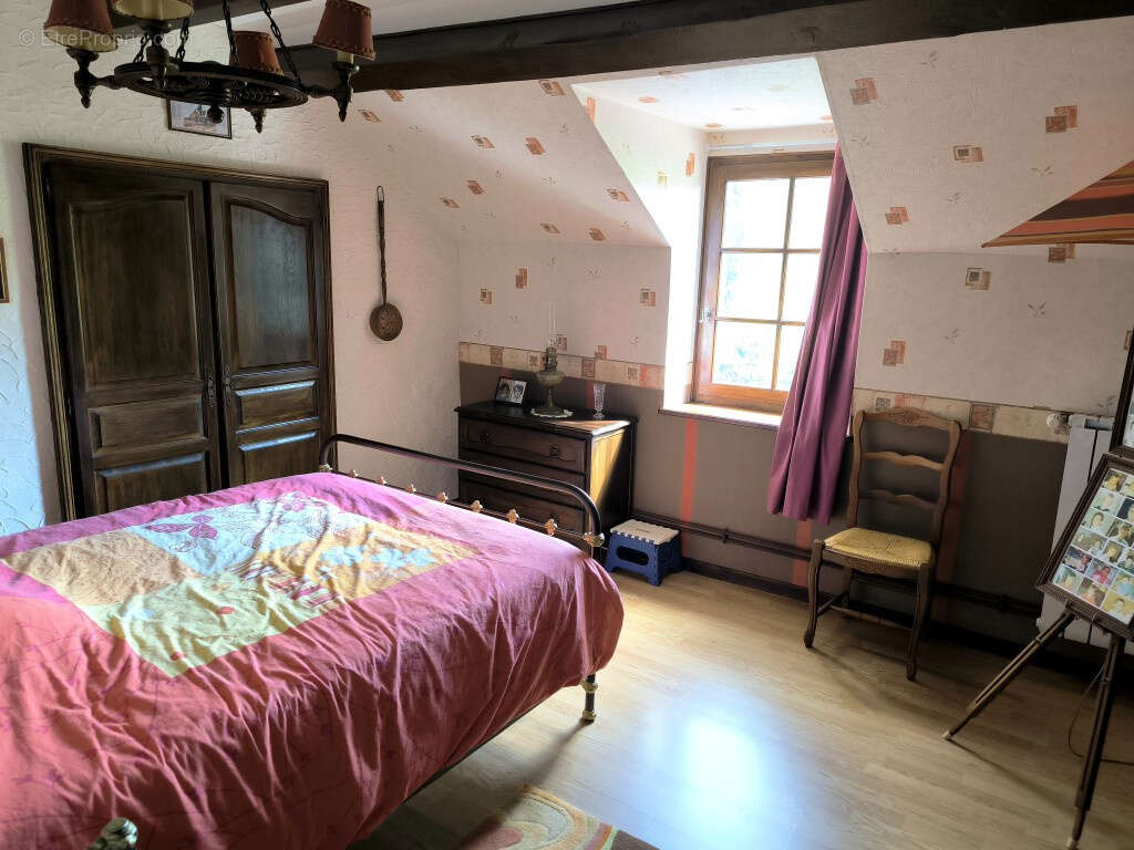 Maison à OUROUX-EN-MORVAN