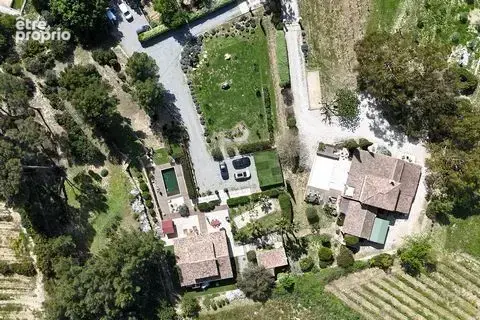 Maison 420 m² à Saint-Cyr-Sur-Mer  - photo 3