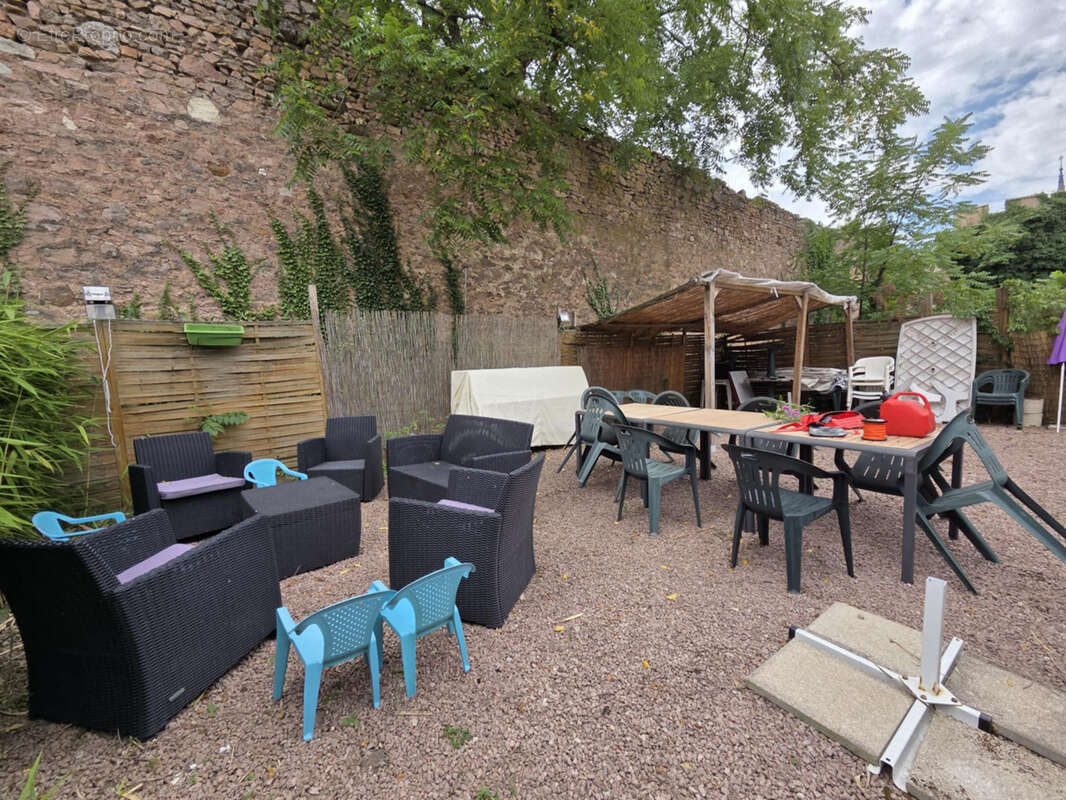 Fonds de commerce + murs bar-restaurant   emplacement stratégique à lapalisse (03) - photo 5