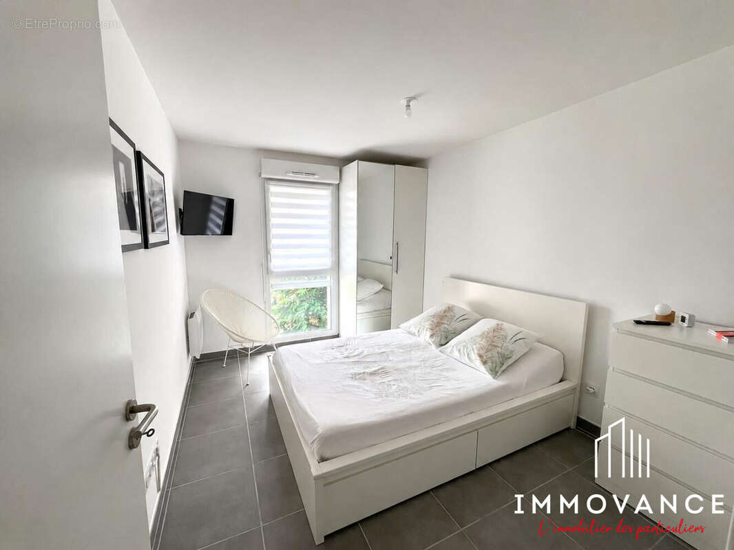 Appartement 68 m² à Saint-Bres  - photo 4