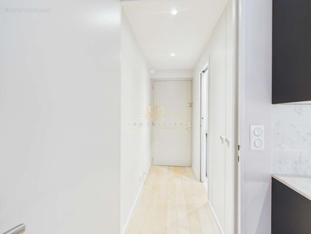 Appartement à PARIS-17E