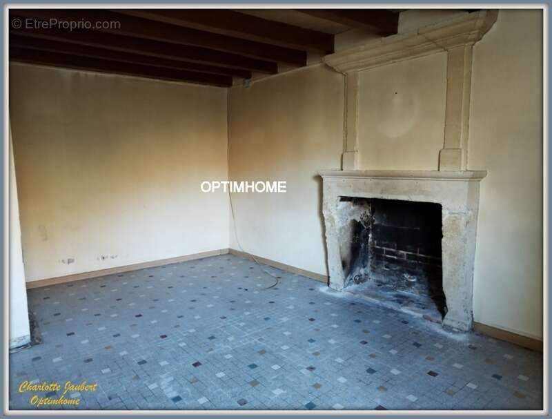 Maison à AUBETERRE-SUR-DRONNE