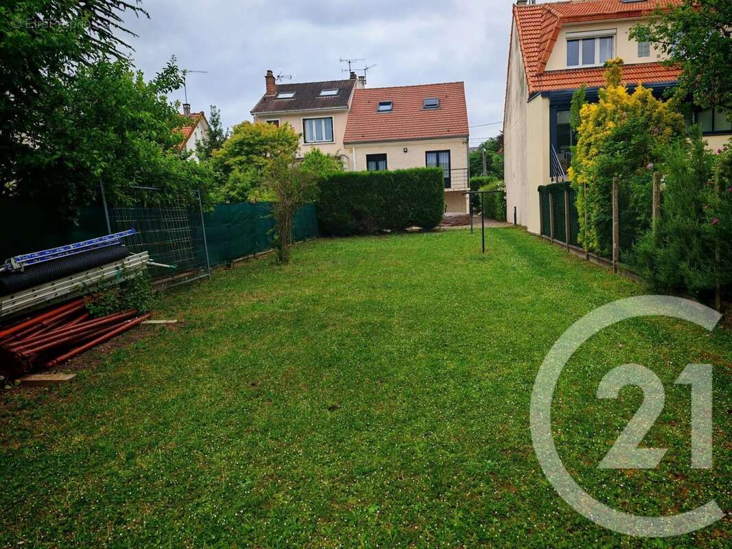 Maison à LA FRETTE-SUR-SEINE