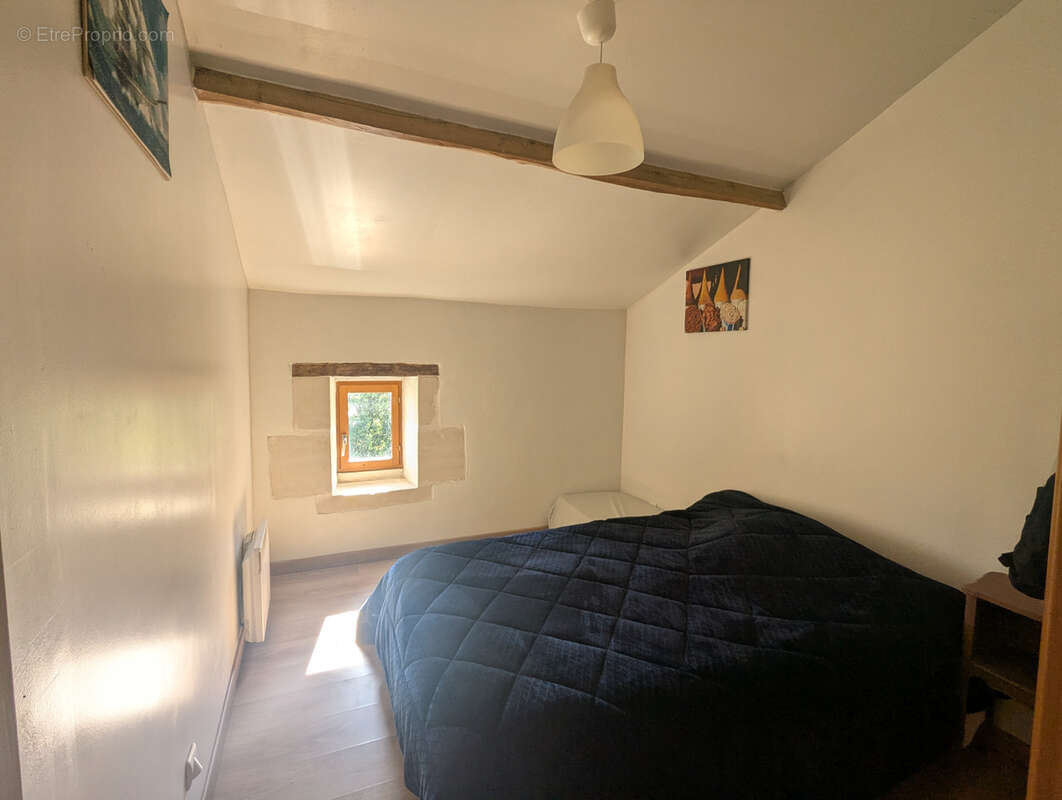 Maison à SAINT-GERMAIN-DE-LUSIGNAN