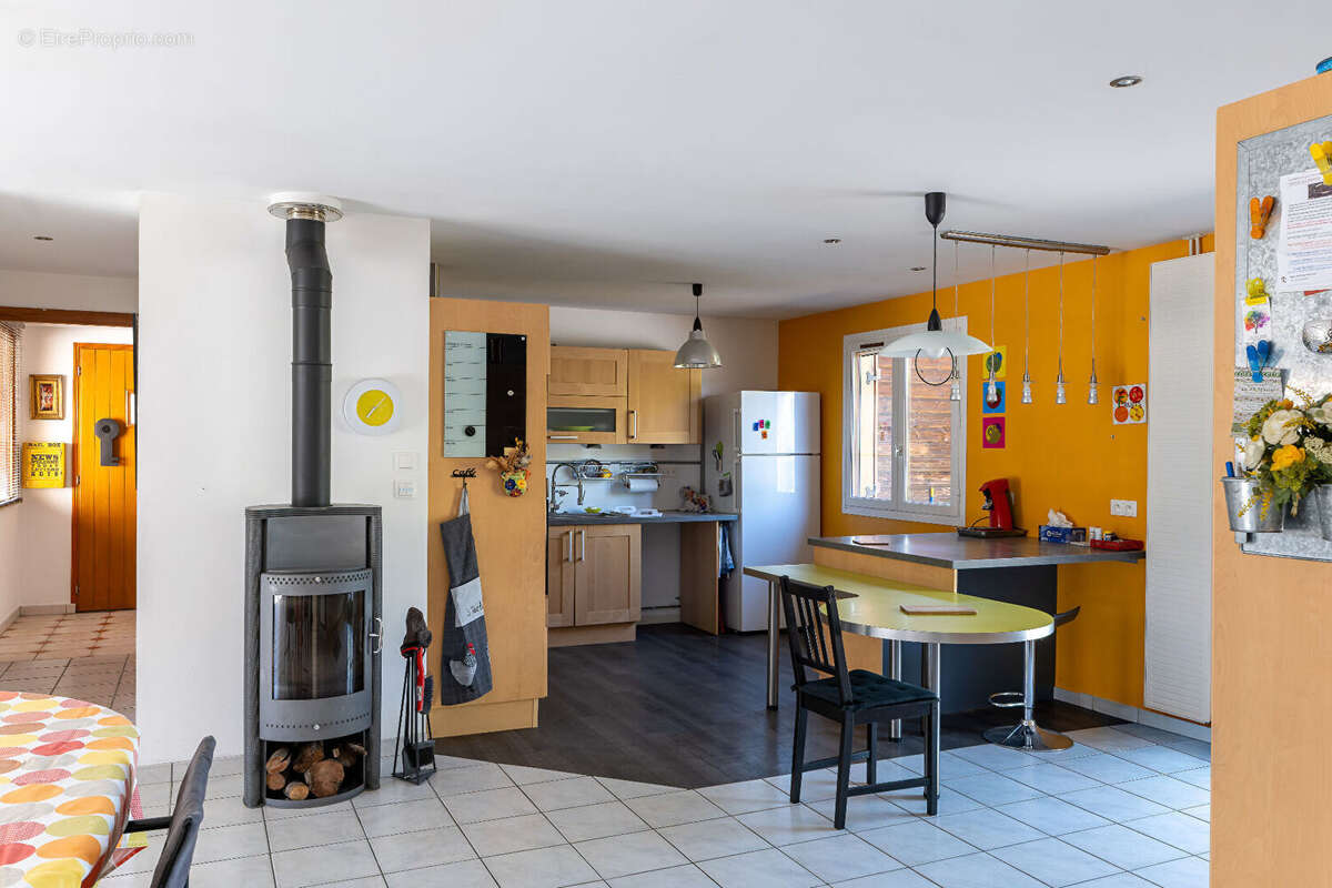 Maison à PESSAT-VILLENEUVE