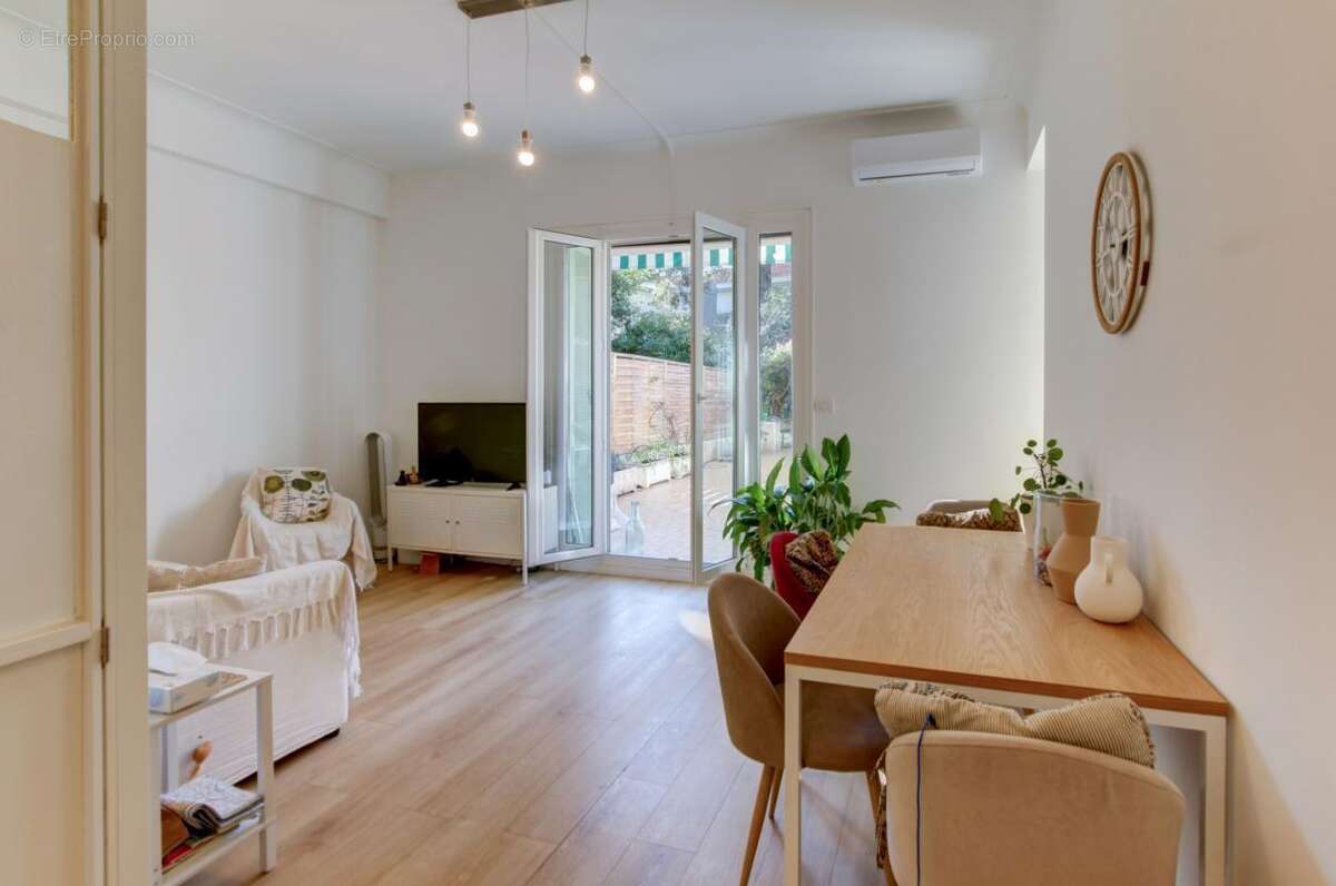 Baumettes - appartement villa avec grande terrasse jardin, calme absolu, proche mer - photo 2