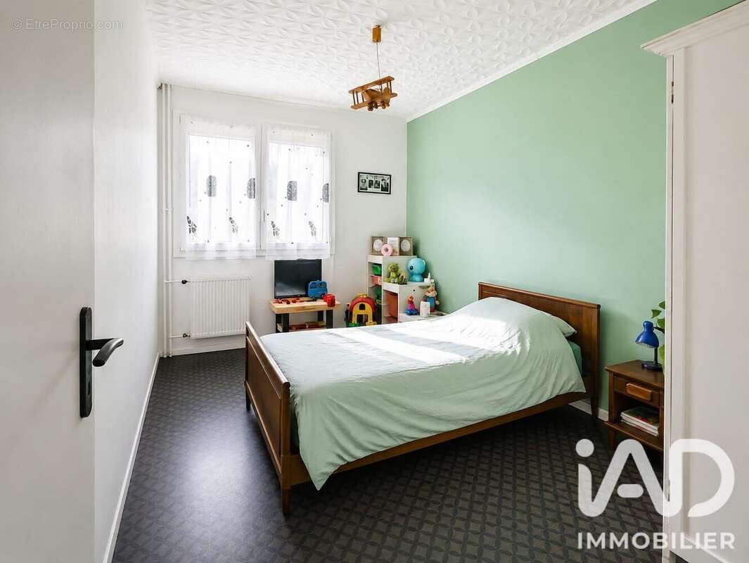 Appartement 84 m² à Charleville-Mezieres  - photo 6