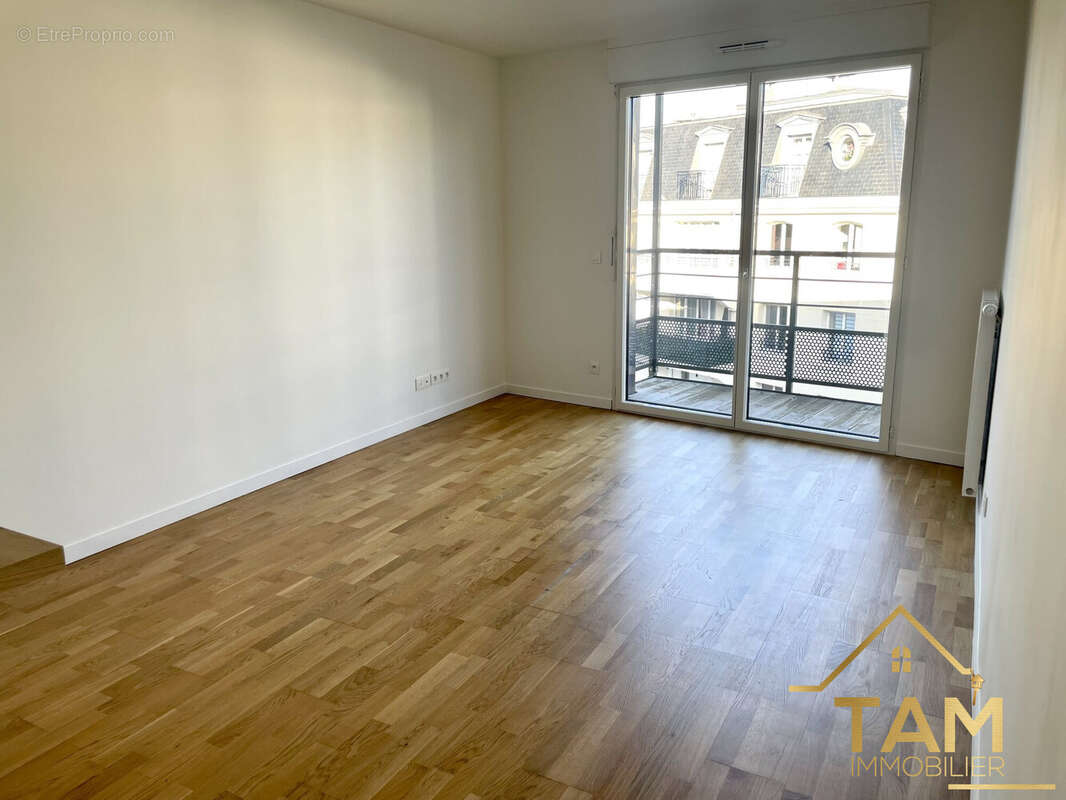 Appartement à SAINT-CYR-L'ECOLE
