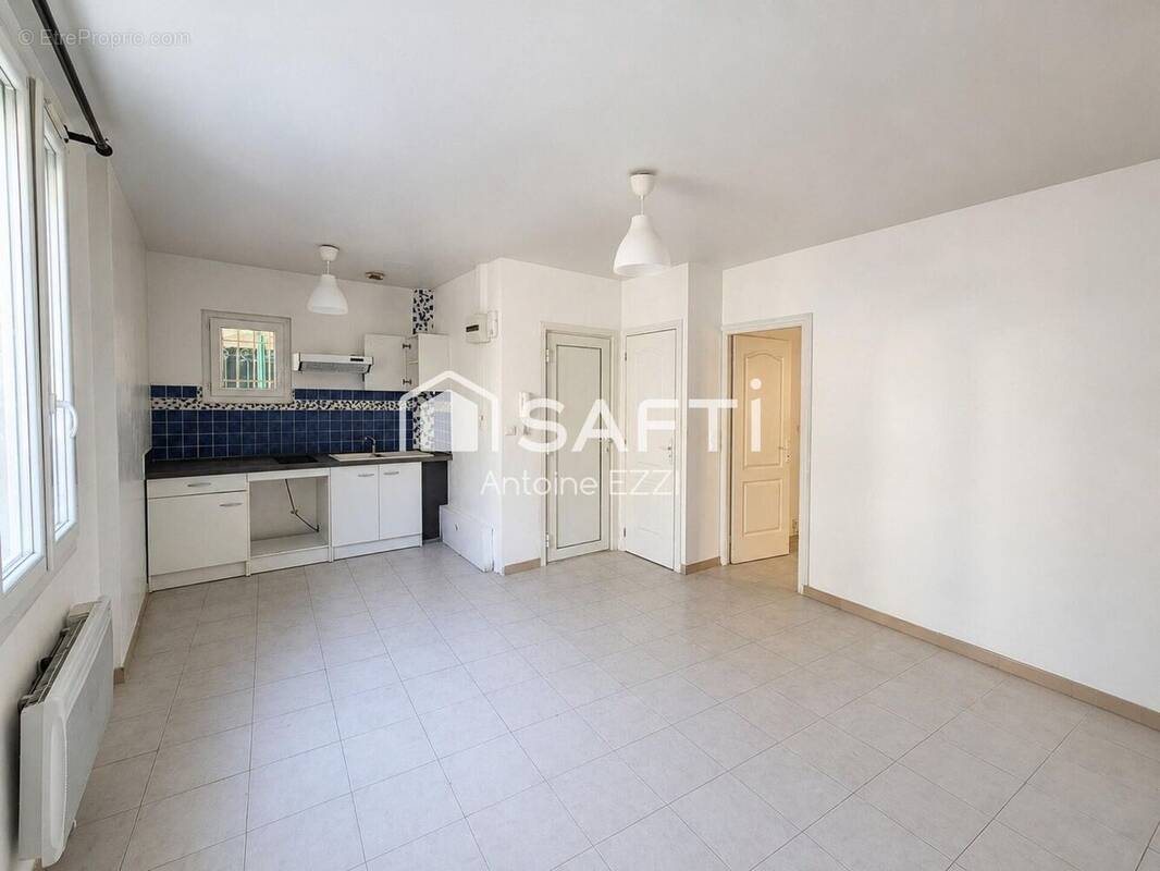 Photo 1 - Appartement à EYGUIERES