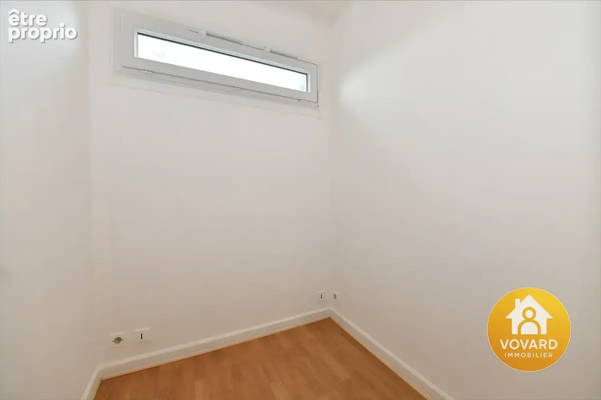 Appartement F3 - 2 chambres dans résidence avec beau parc arboré - photo 6