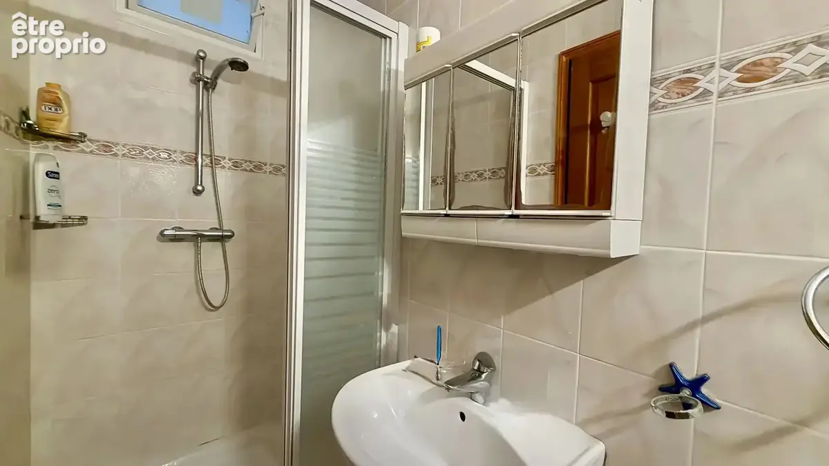 Maison d'exception vue mer de 250 m2 à Vallauris, sur terrain de 1500 m² avec possibilité d'extension - photo 9