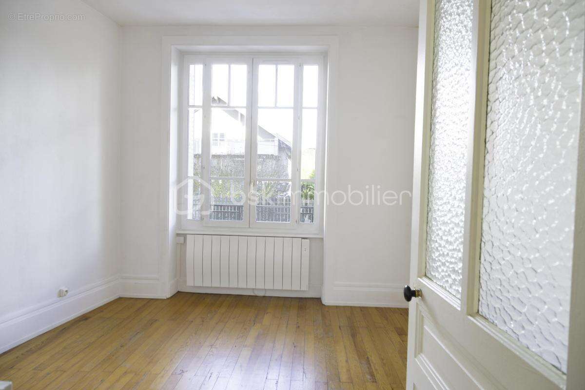Appartement à TASSIN-LA-DEMI-LUNE