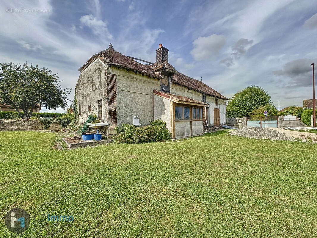 Photo 2 - Maison à LES GRANDES-CHAPELLES