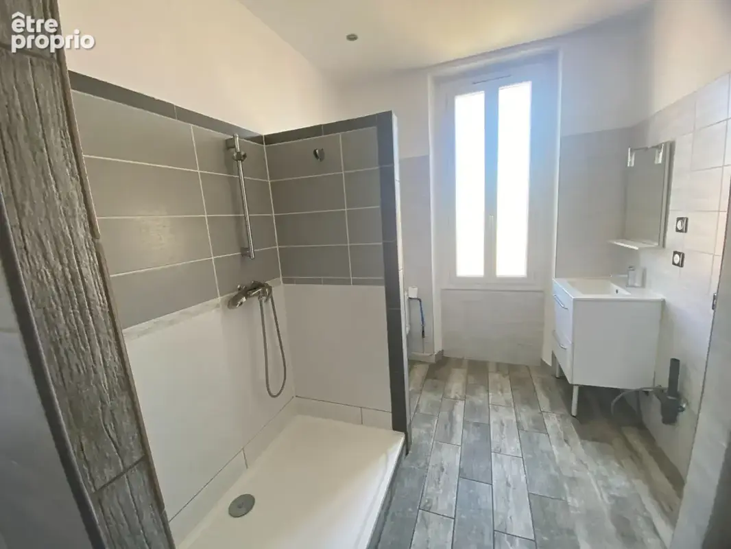 Appartement La Seyne Sur Mer 5 pièce(s) 150 m2 - photo 5
