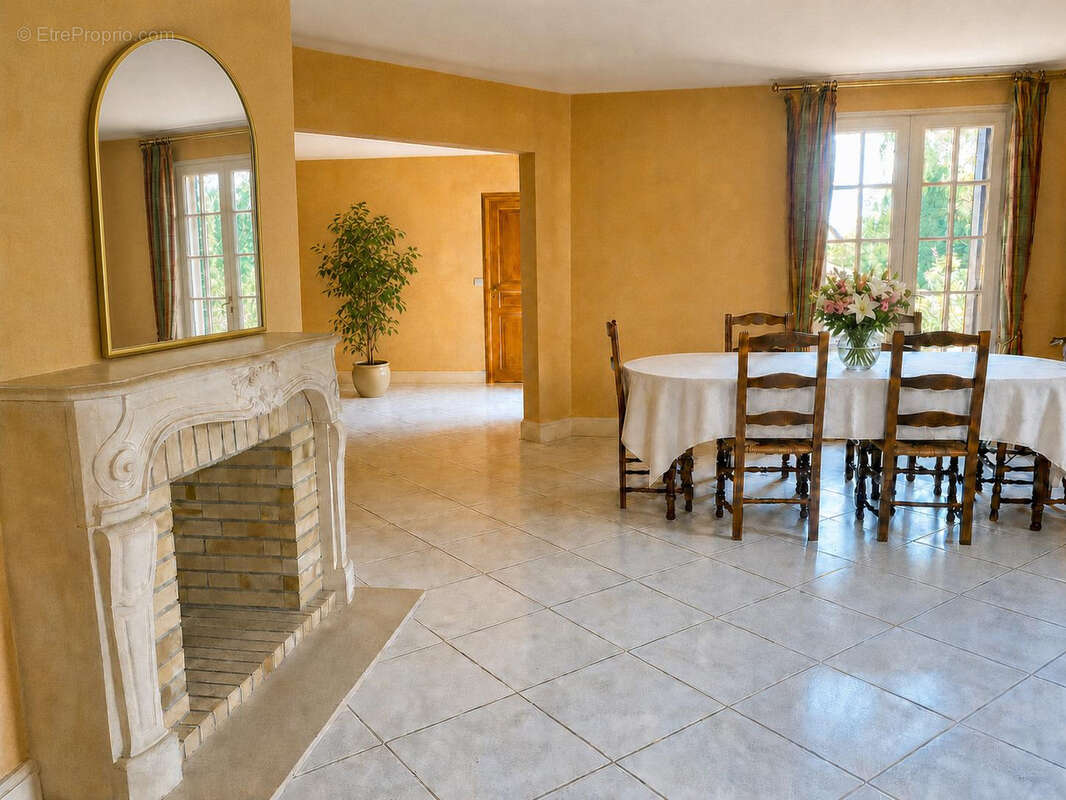 Maison à SAINT-QUENTIN