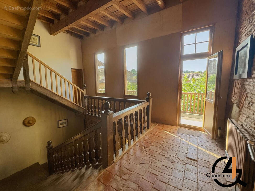 Maison à MONTESQUIEU-VOLVESTRE