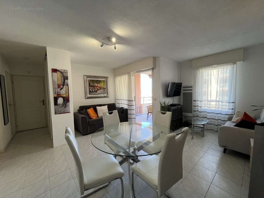 Appartement à FREJUS